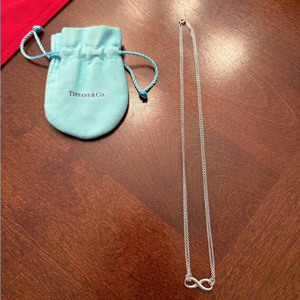 Tiffany & Co. Tiffany Infinity 18 in Necklace with Pendant 925 Sterling Silver